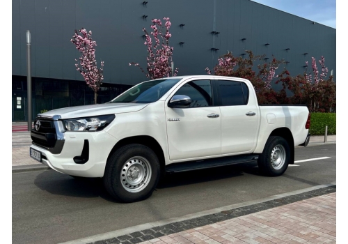 Toyota Hilux: фото - Автопарк «+380Auto»